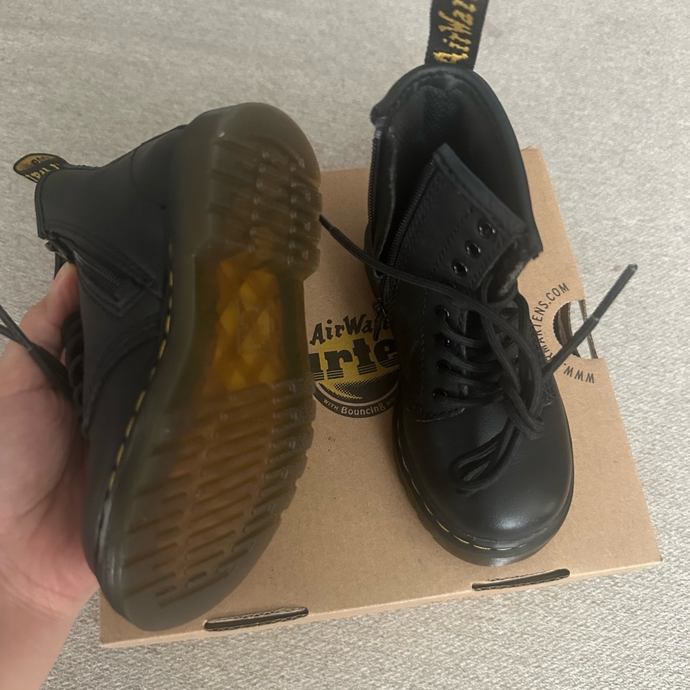 Dr. Martens Kids Black Boots - Picture 2 of 3